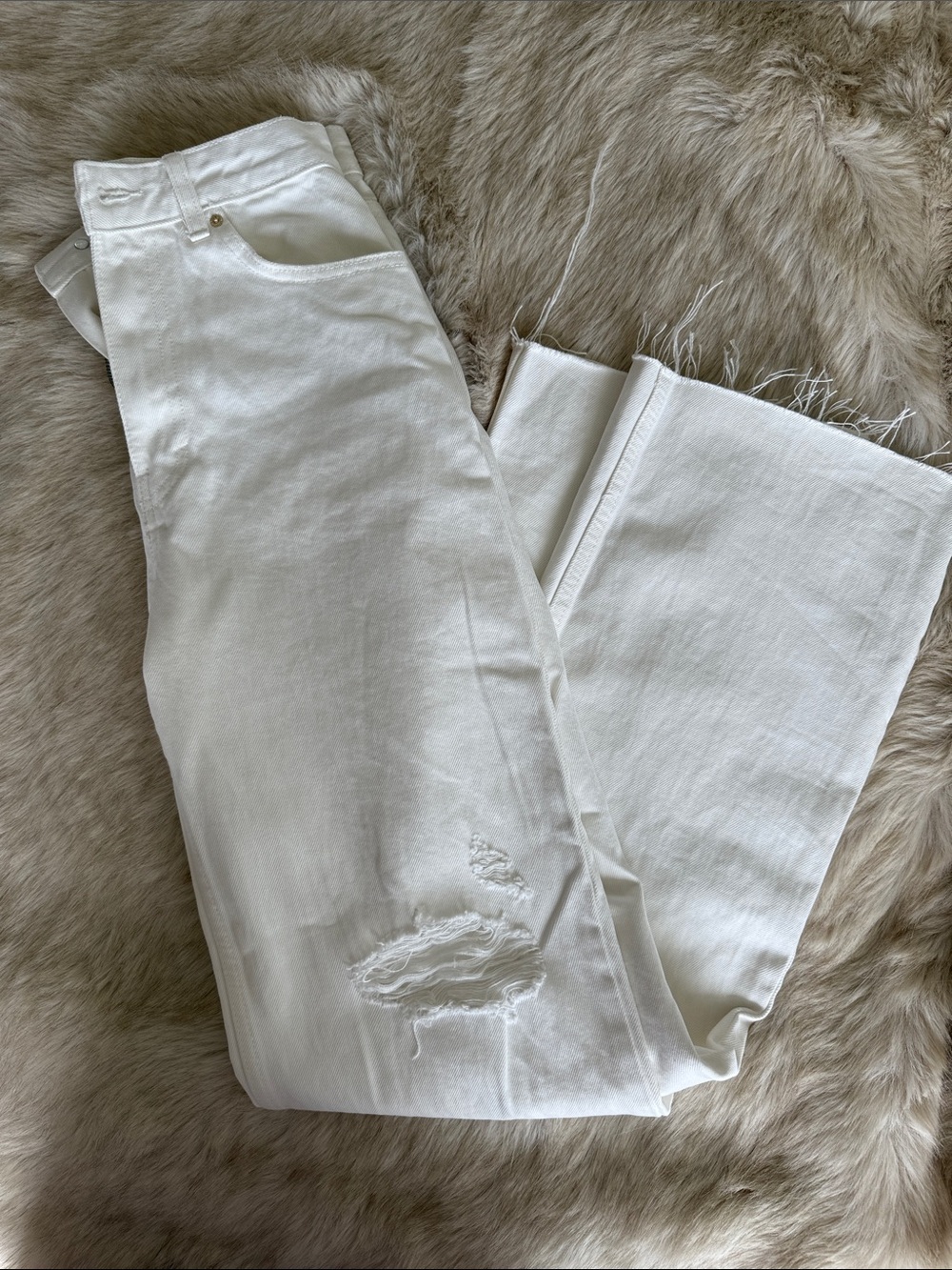 White High-Rise Distressed Straight-Leg Jeans